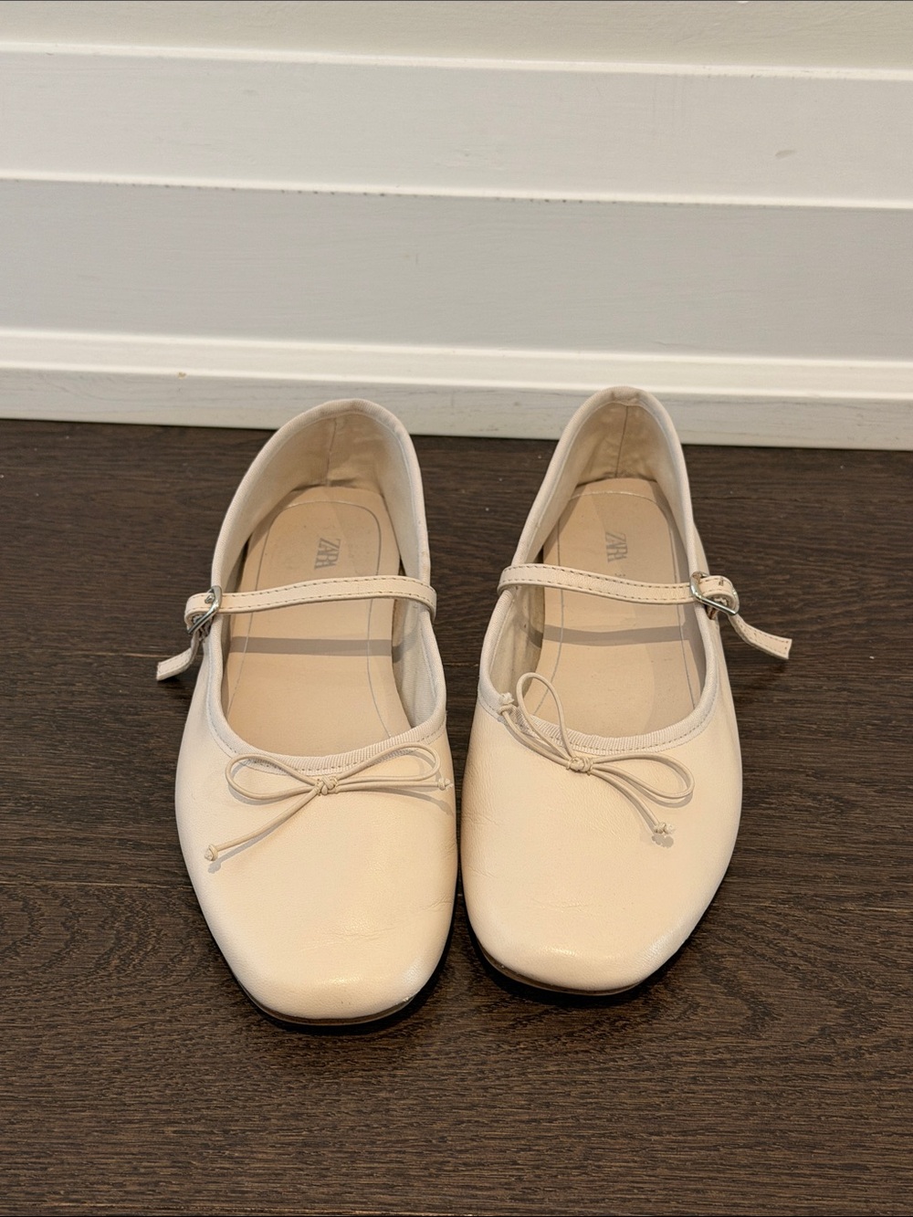Zara beige leather Maryjane ballet flat size 6